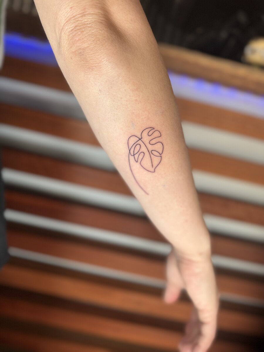 Reni - Fine line realism tattoo artist based in Coolangatta on the Gold Coast